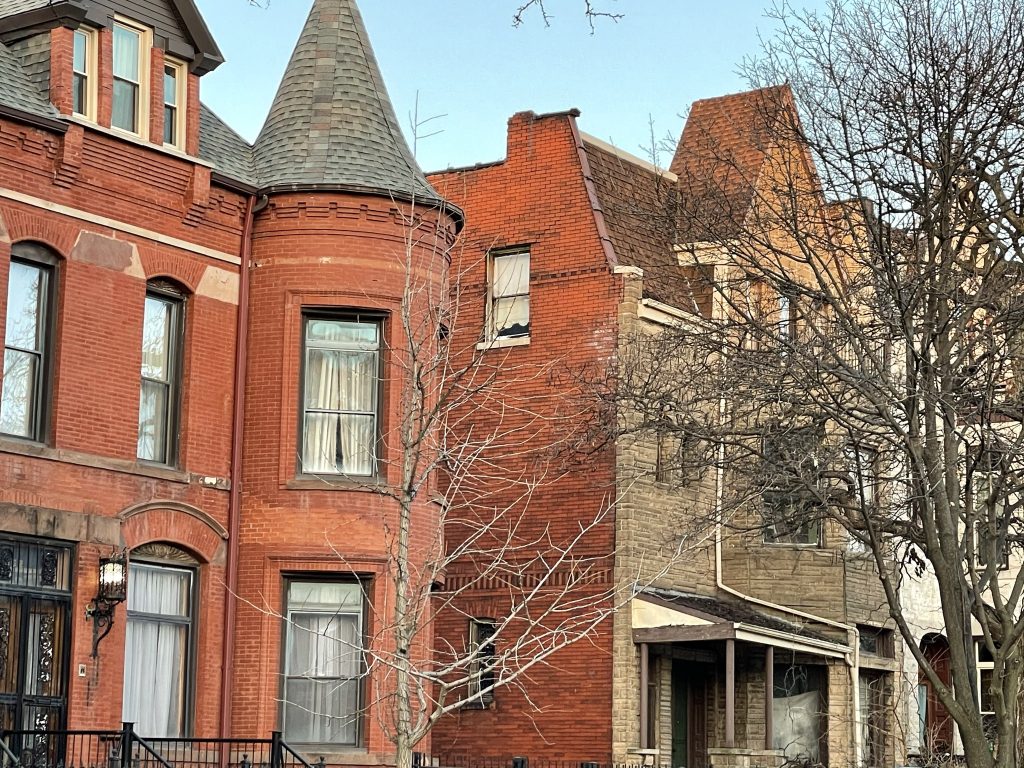 Exploring the Historic Bronzeville Neighborhood in Chicago Classic