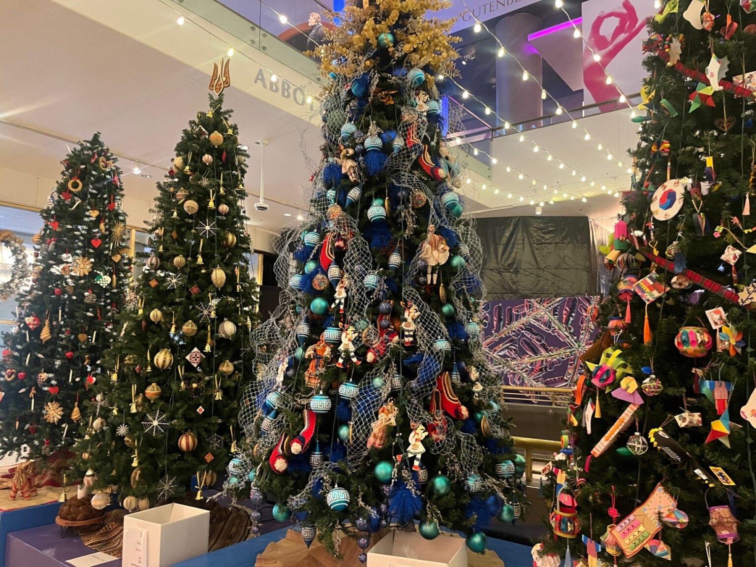 Christmas Around the World and Holidays of Light At The Museum of Science and Industry Classic